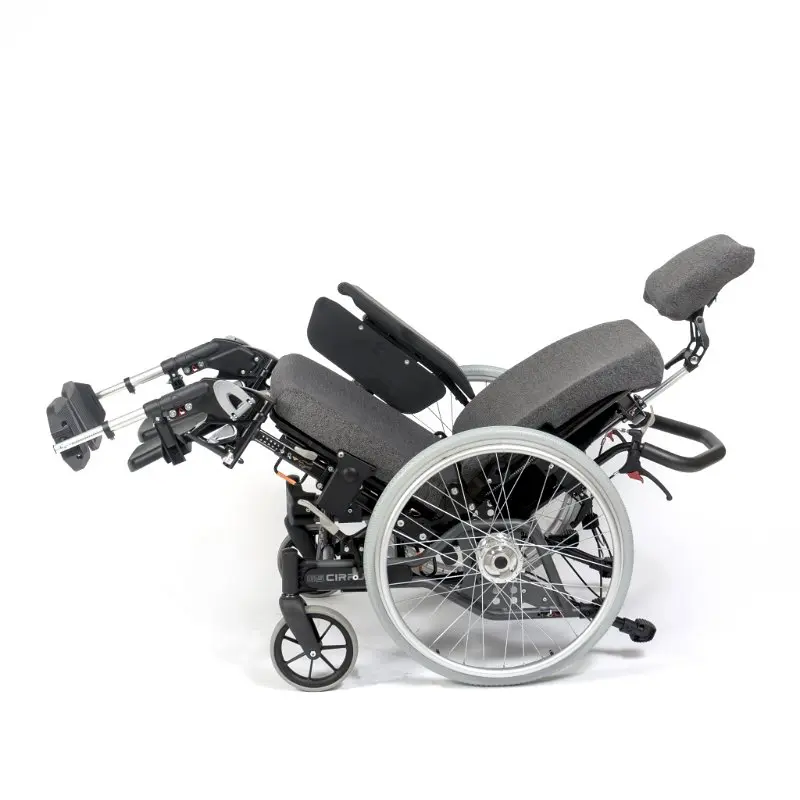 BREEZY Cirrus G5 Pflegerollstuhl mit Trommelbremse