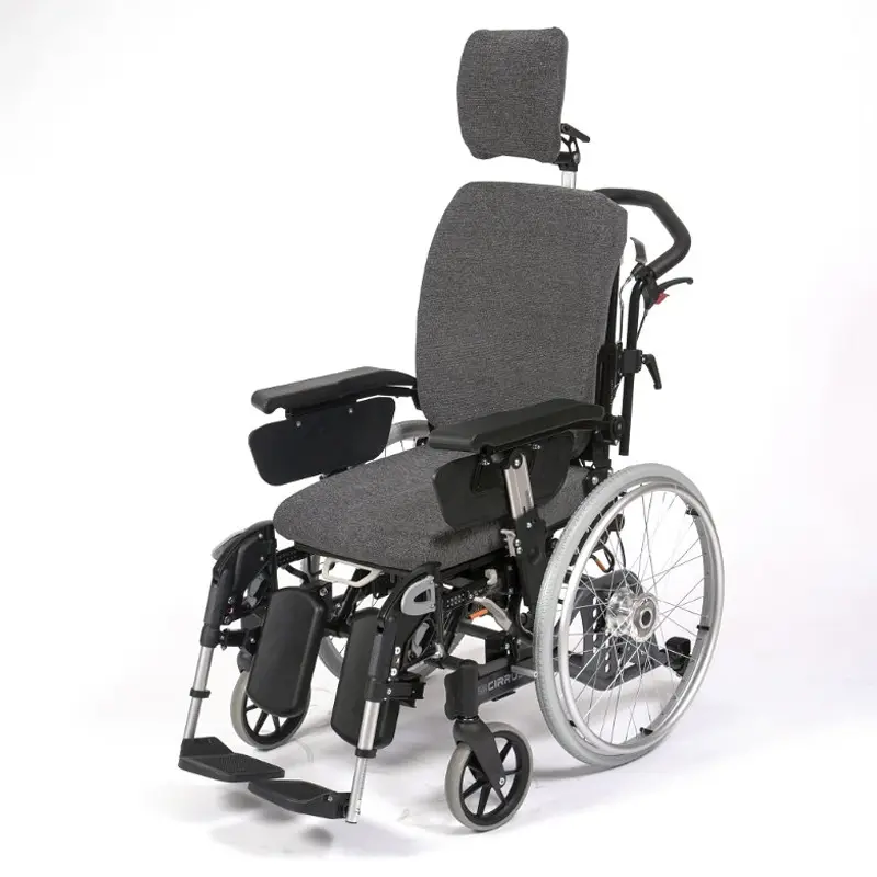 BREEZY Cirrus G5 Pflegerollstuhl mit Trommelbremse